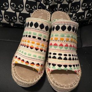 Never been worn!! Adorable wedges!!!